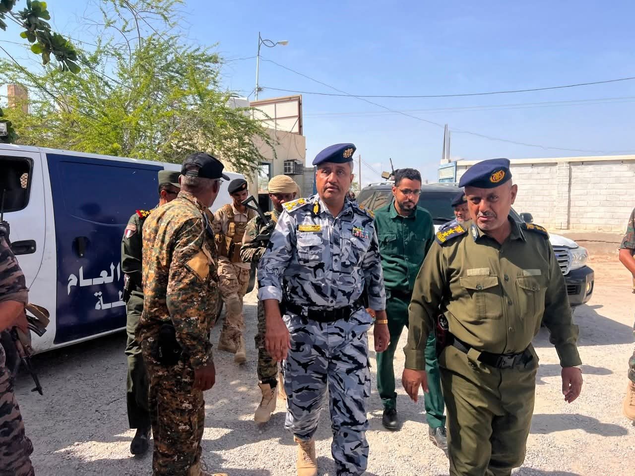 الجابري يؤكد استقرار الأوضاع الأمنية بمحيط مطار الريان ويحذر من الانسياق وراء الشائعات