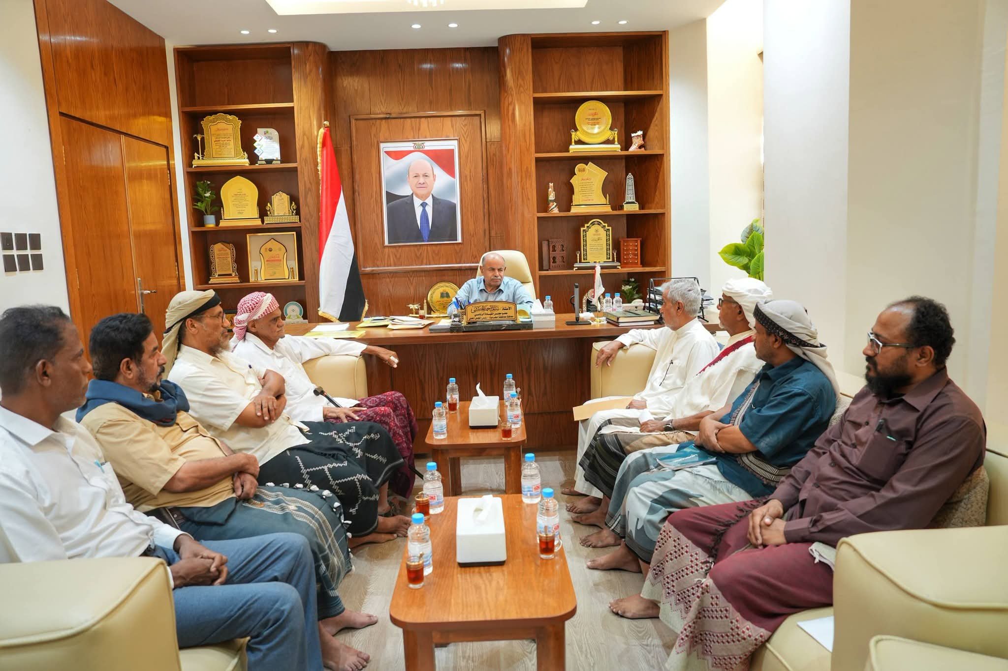 الخنبشي يؤكد دعم جهود الإصلاح المجتمعي ويشيد بدور الهيئة الحضرمية في تعزيز السلم الأهلي