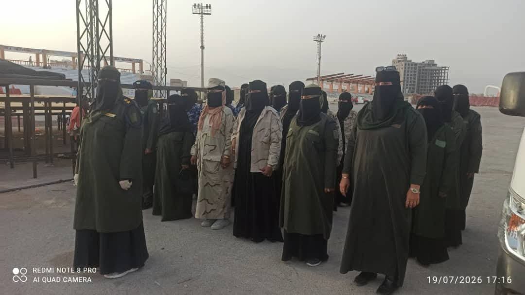 انتشار ميداني للشرطة النسائية يعزز نجاح الخطة الأمنية لمهرجان البلدة السياحي