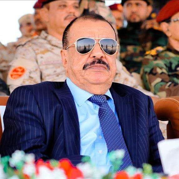 بن بريك يتراجع عن تعليق عضويته في اللجنة التحضيرية للمجلس التنسيقي الأعلى بحضرموت بعد اتصال من الخنبشي